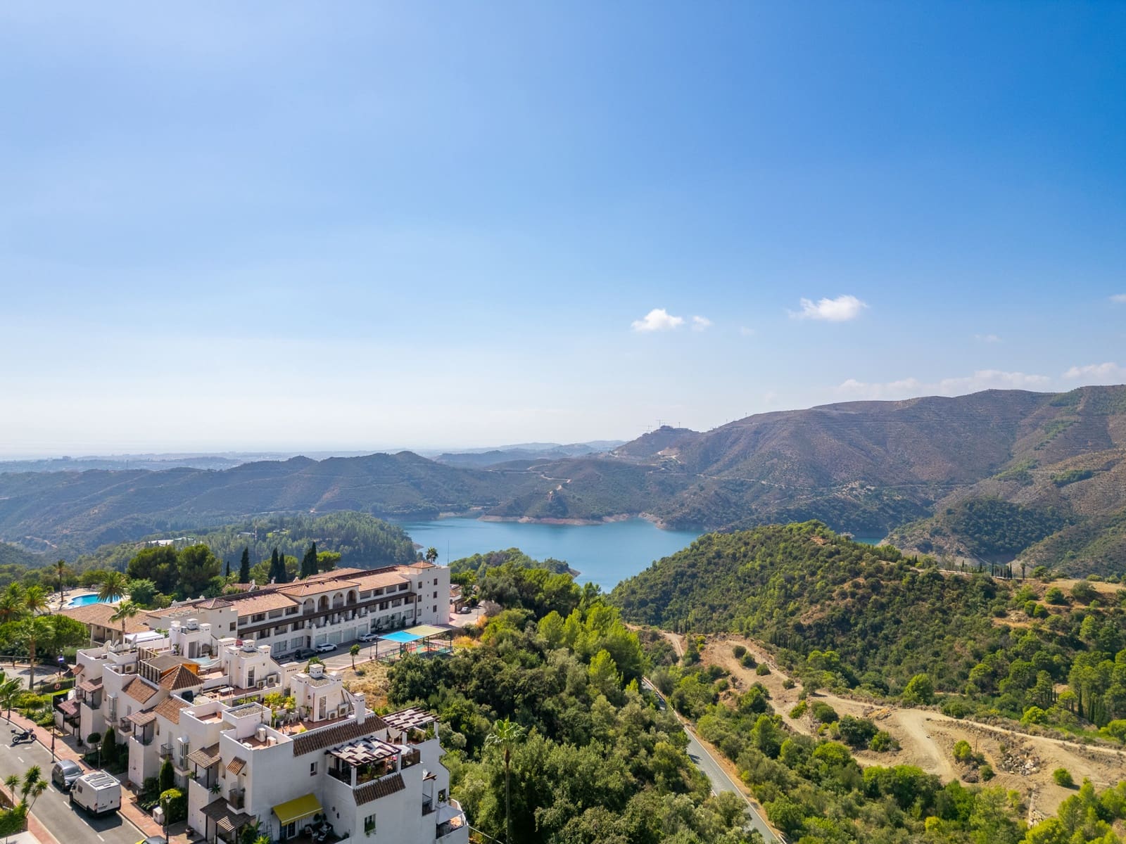 3 chambre Villa/Maison à vendre à Istan avec piscine garage - 1 695 000 € (Ref: 9303329)