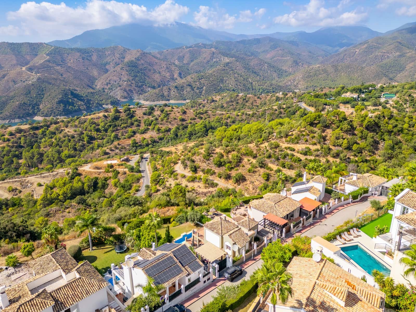 3 quarto Moradia para venda em Istan com piscina garagem - 1 695 000 € (Ref: 9303329)