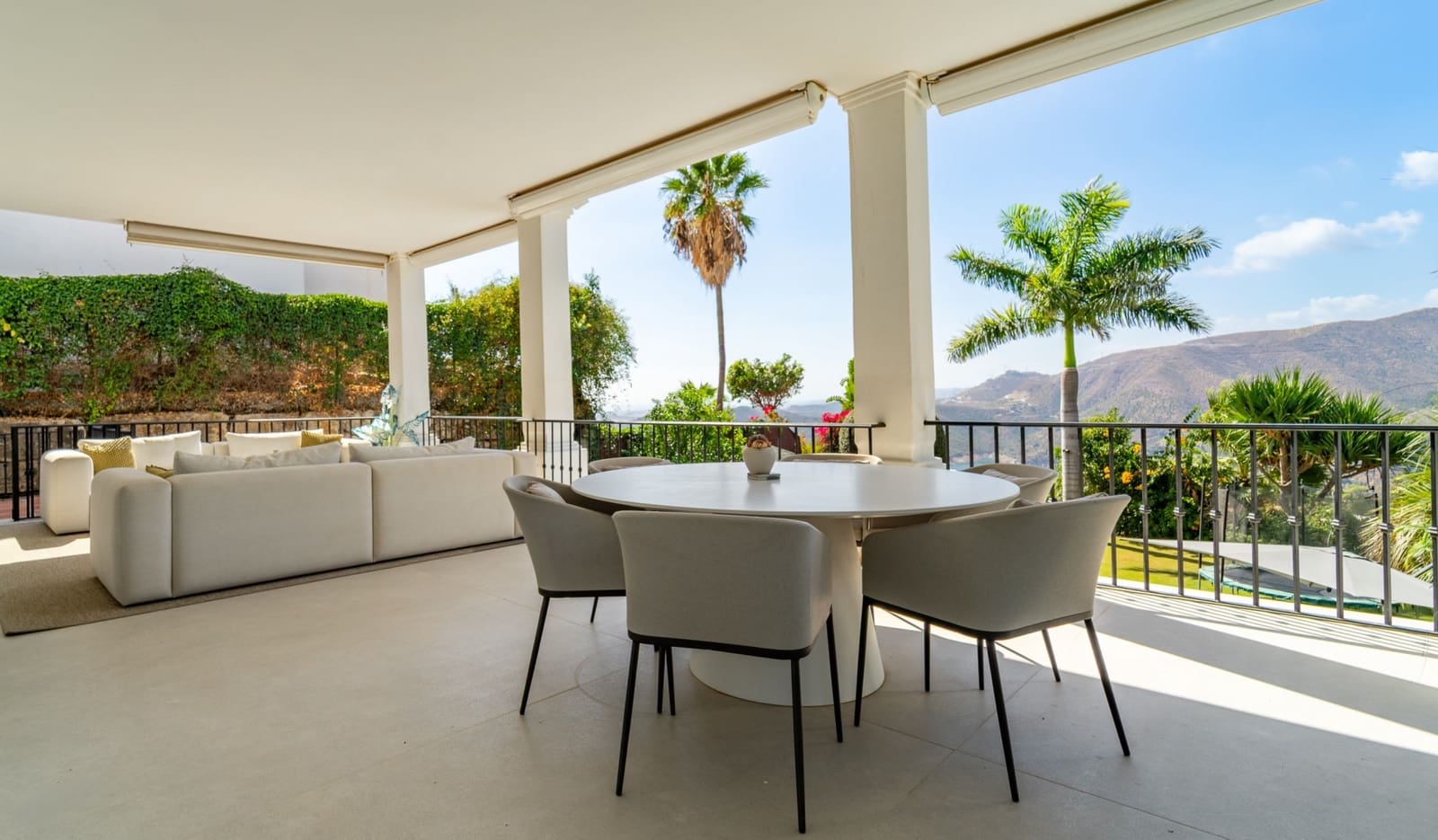 3 quarto Moradia para venda em Istan com piscina garagem - 1 695 000 € (Ref: 9303329)