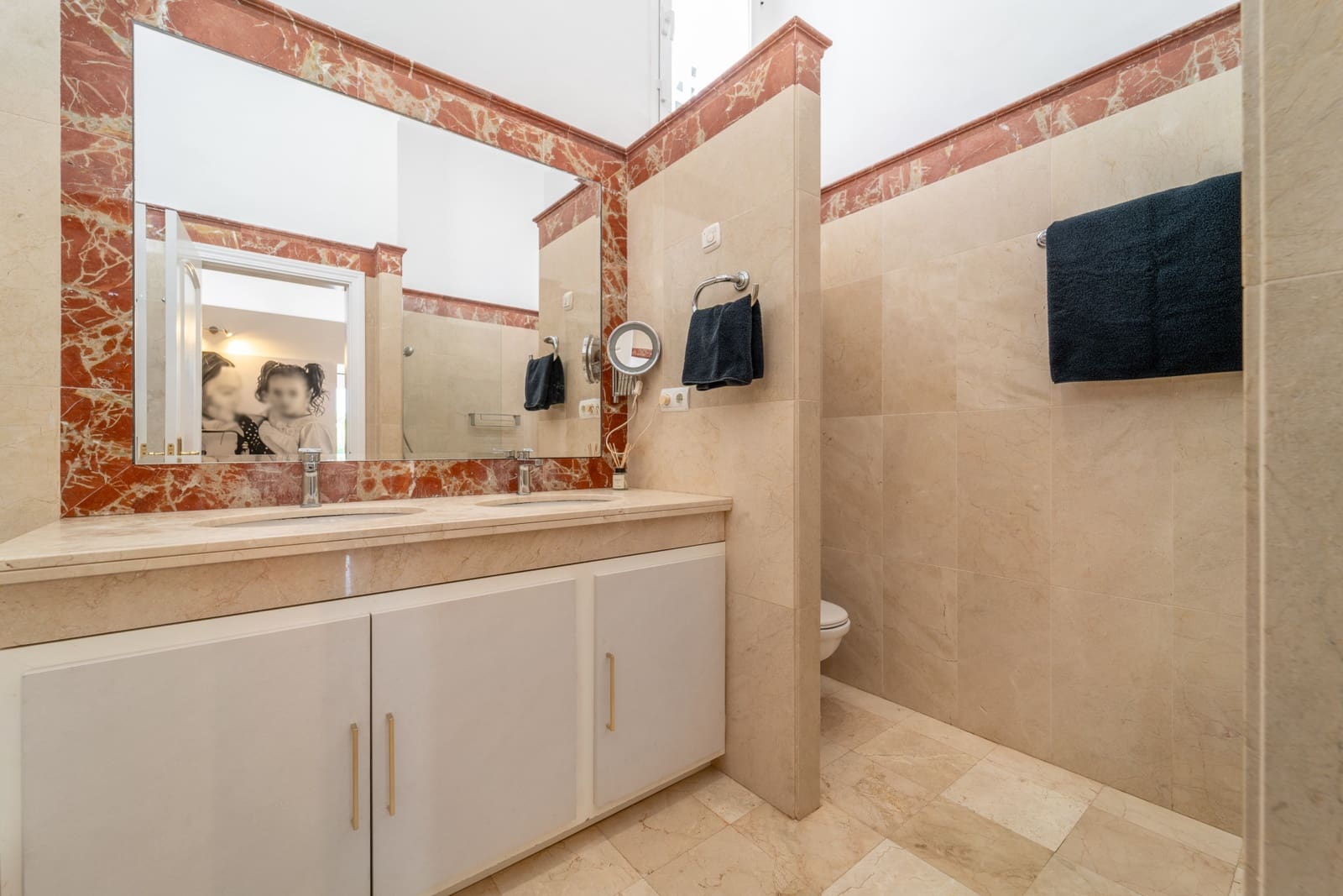 3 quarto Moradia para venda em Istan com piscina garagem - 1 695 000 € (Ref: 9303329)