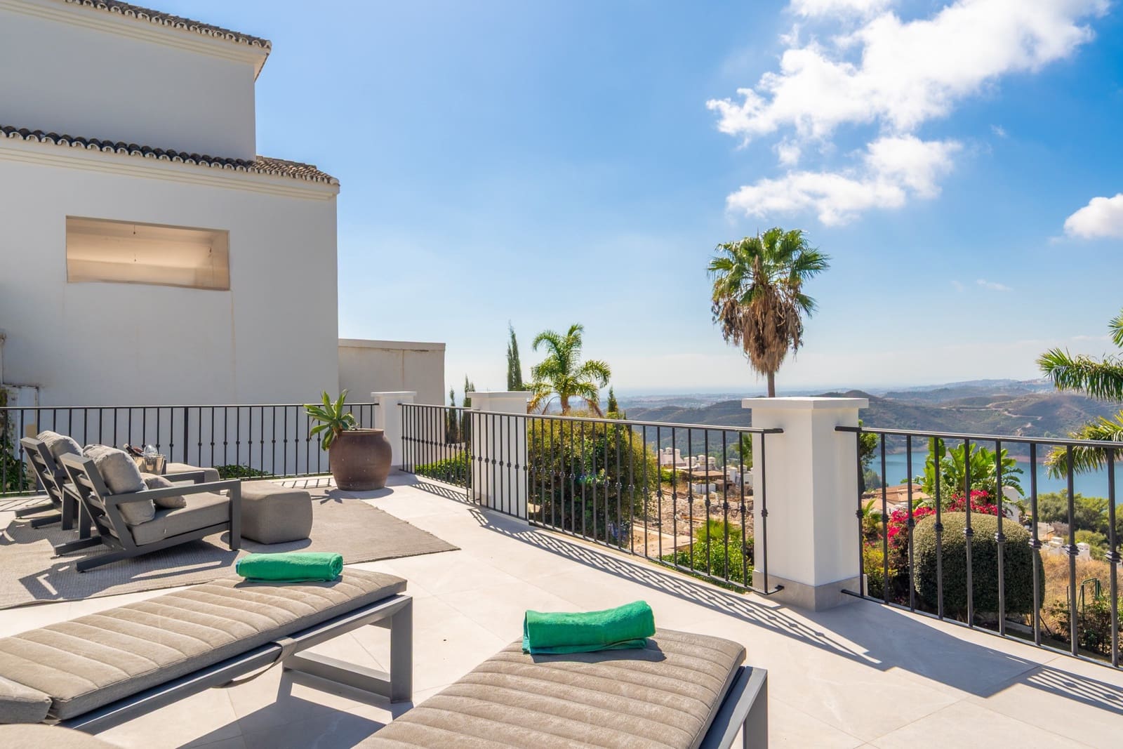 3 quarto Moradia para venda em Istan com piscina garagem - 1 695 000 € (Ref: 9303329)