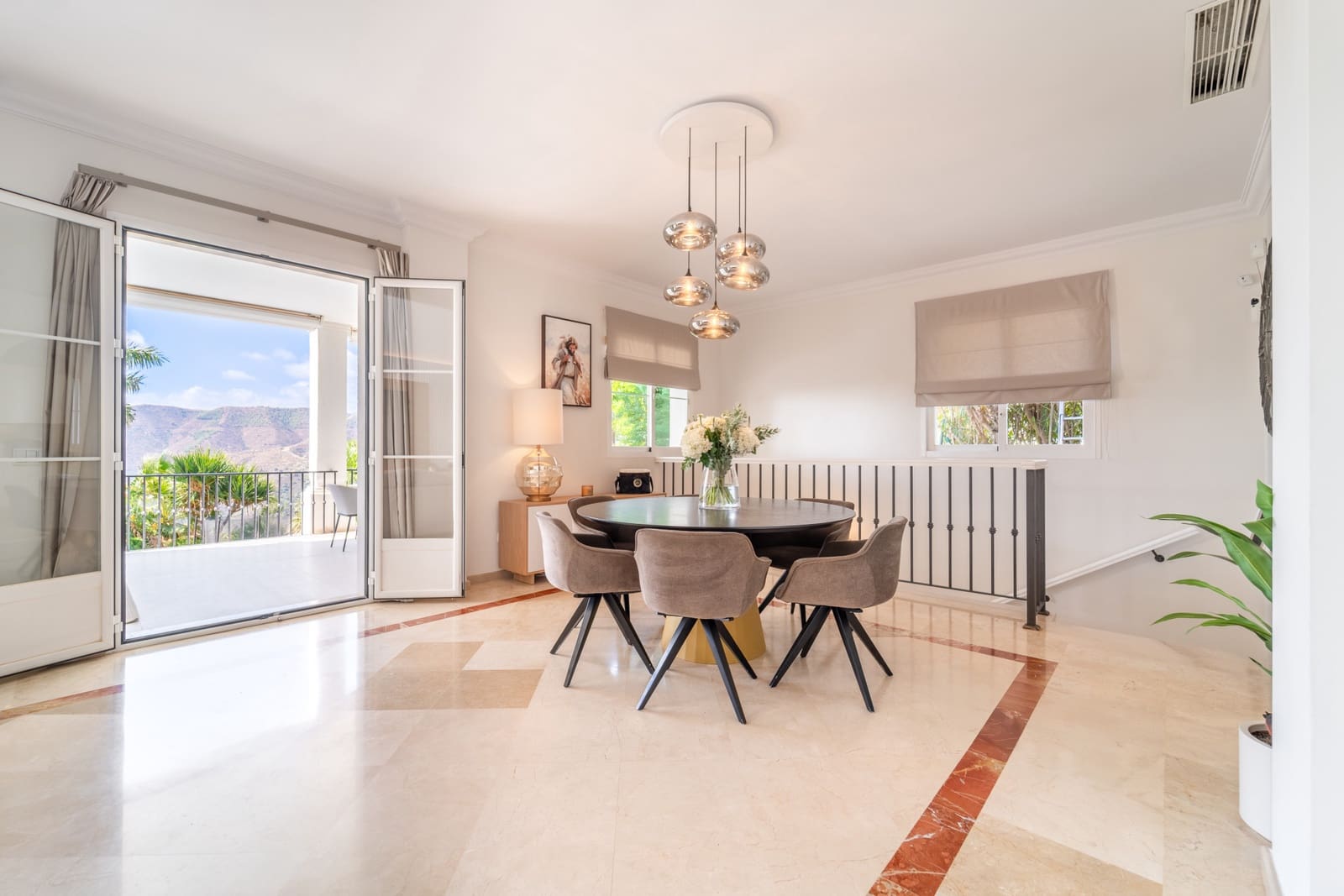3 quarto Moradia para venda em Istan com piscina garagem - 1 695 000 € (Ref: 9303329)
