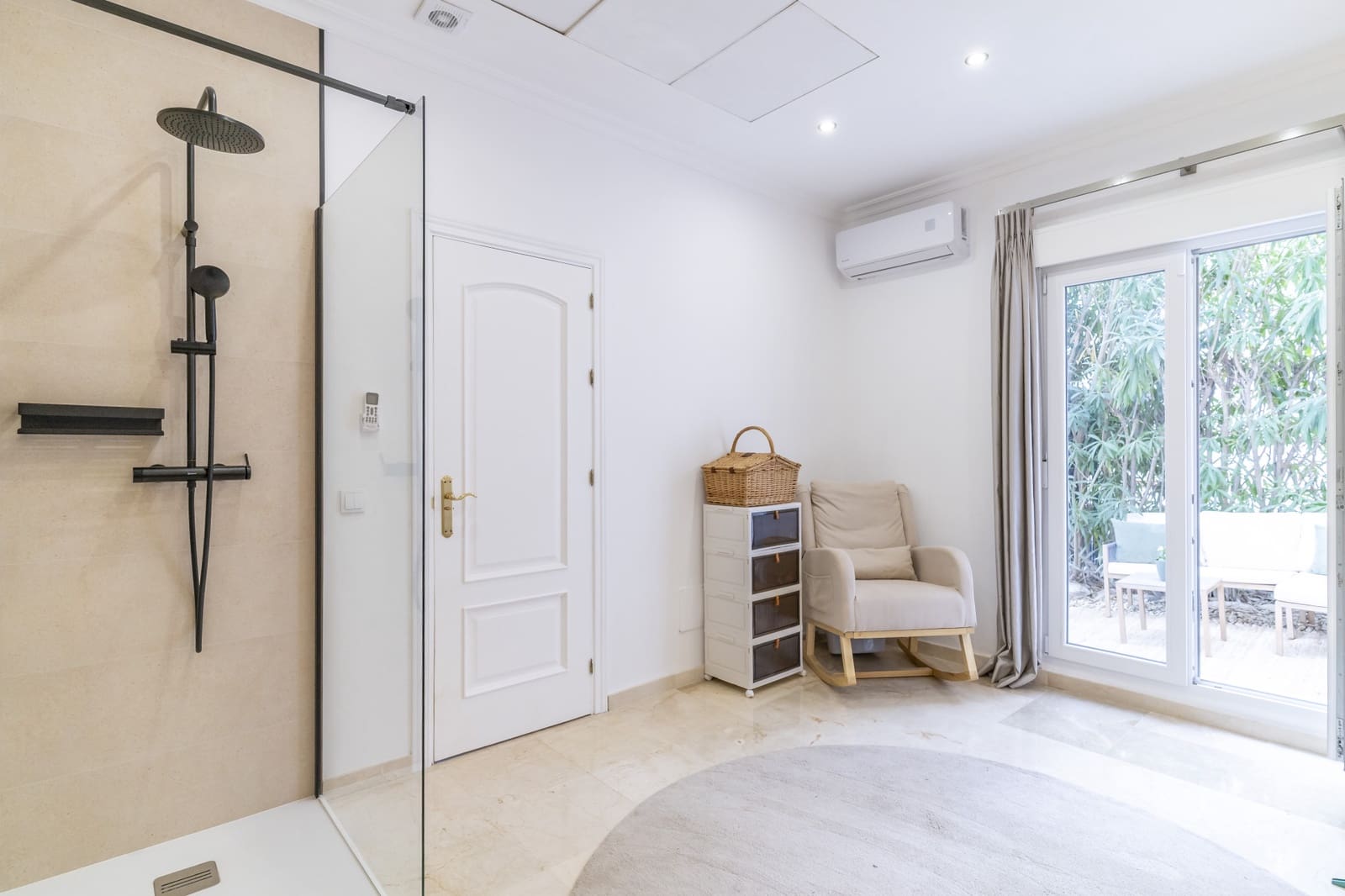 4 camera da letto Villa in vendita in Istan con piscina garage - 1.650.000 € (Rif: 9303329)