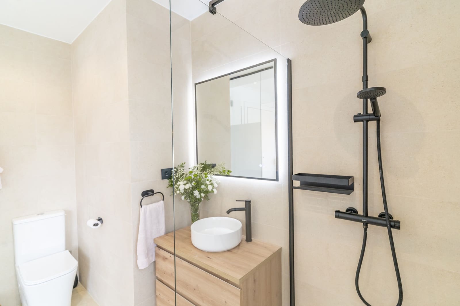 4 camera da letto Villa in vendita in Istan con piscina garage - 1.650.000 € (Rif: 9303329)