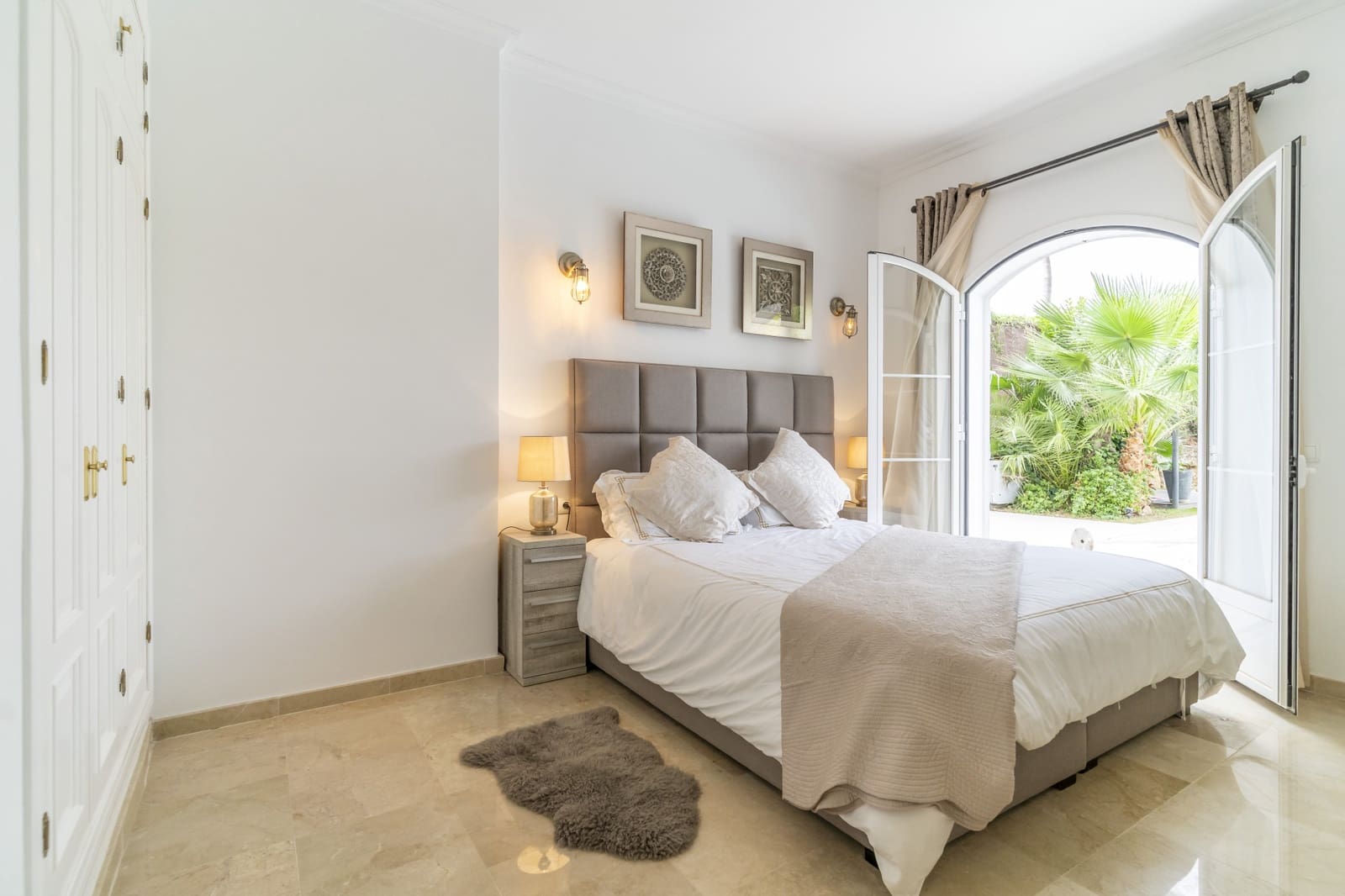 4 camera da letto Villa in vendita in Istan con piscina garage - 1.650.000 € (Rif: 9303329)