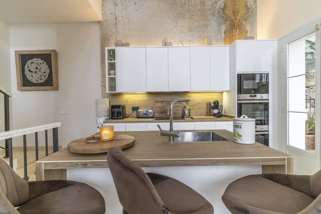 4 soverom Villa til salgs i Istán med svømmebasseng garasje - € 1 650 000 (Ref: 9303329)