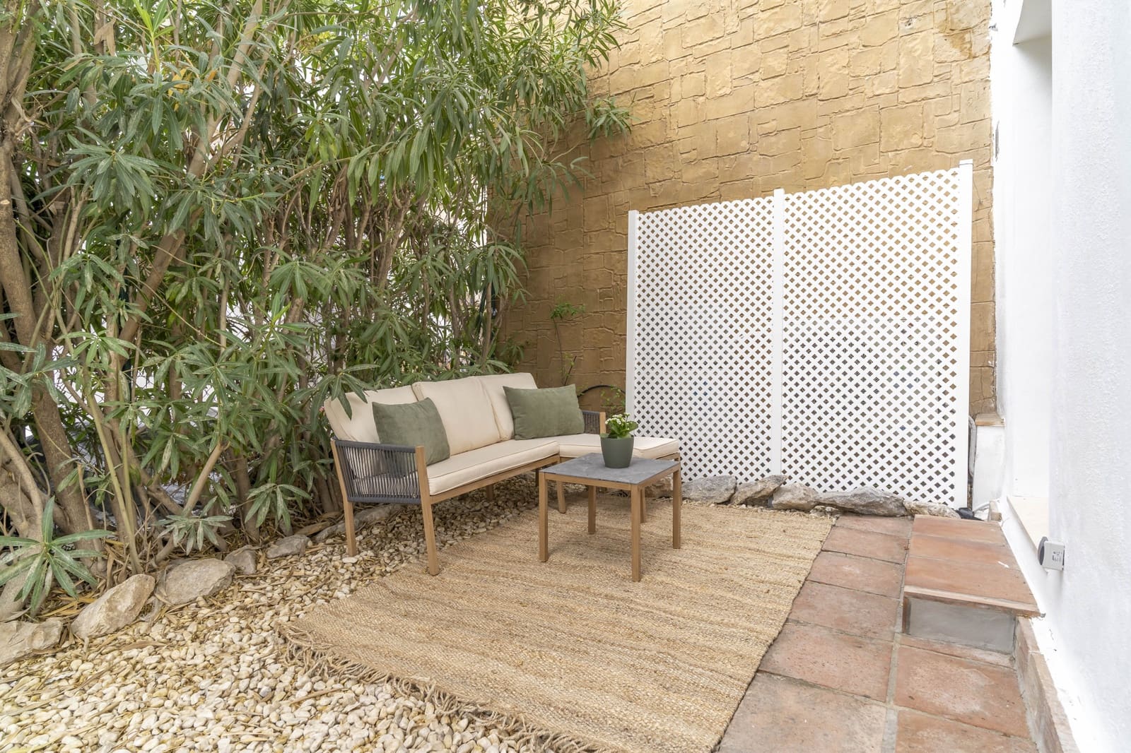 4 camera da letto Villa in vendita in Istan con piscina garage - 1.650.000 € (Rif: 9303329)