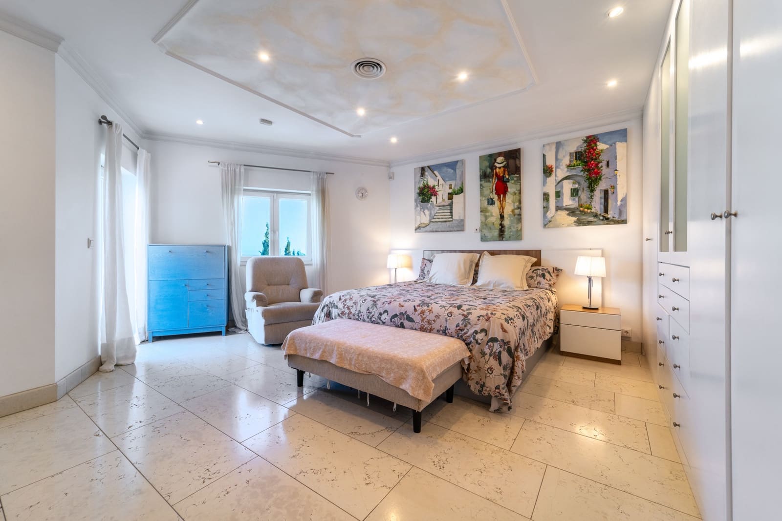5 bedroom Villa for sale in Marbella with pool garage - € 1,900,000 (Ref: 9303331)