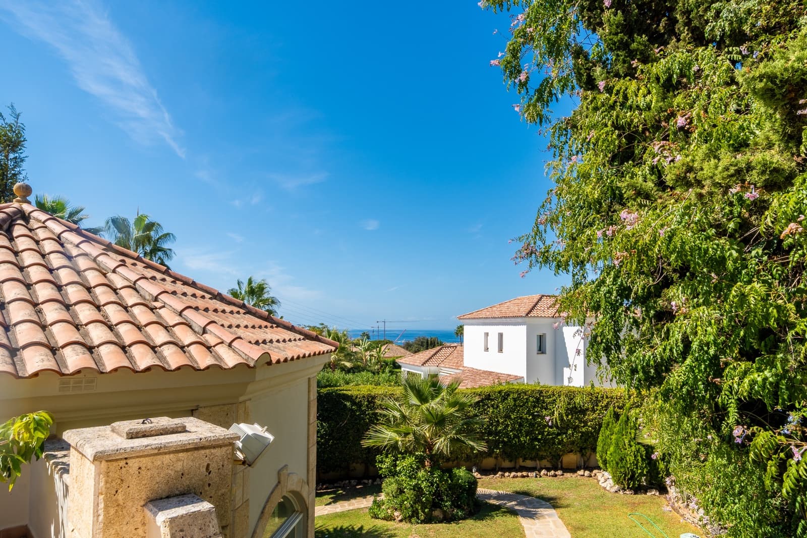 5 bedroom Villa for sale in Marbella with pool garage - € 1,900,000 (Ref: 9303331)