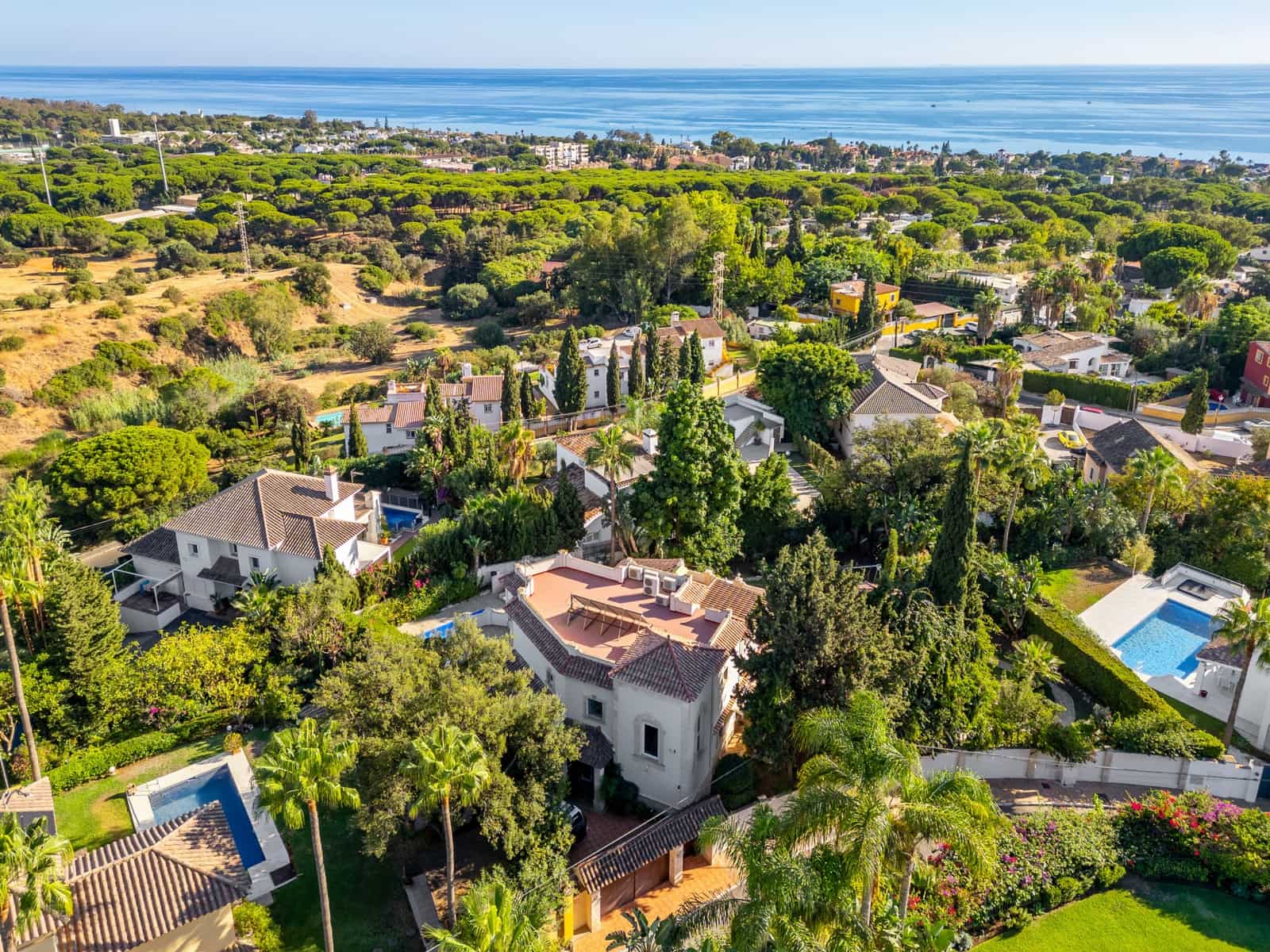 5 bedroom Villa for sale in Marbella with pool garage - € 1,900,000 (Ref: 9303331)