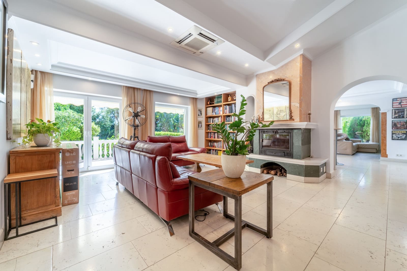 5 soveværelse Villa til salg i Marbella med swimmingpool garage - € 1.695.000 (Ref: 9303331)