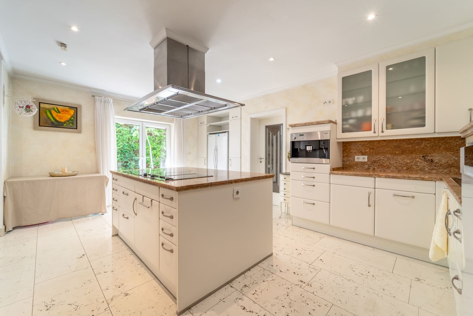 5 soveværelse Villa til salg i Marbella med swimmingpool garage - € 1.695.000 (Ref: 9303331)