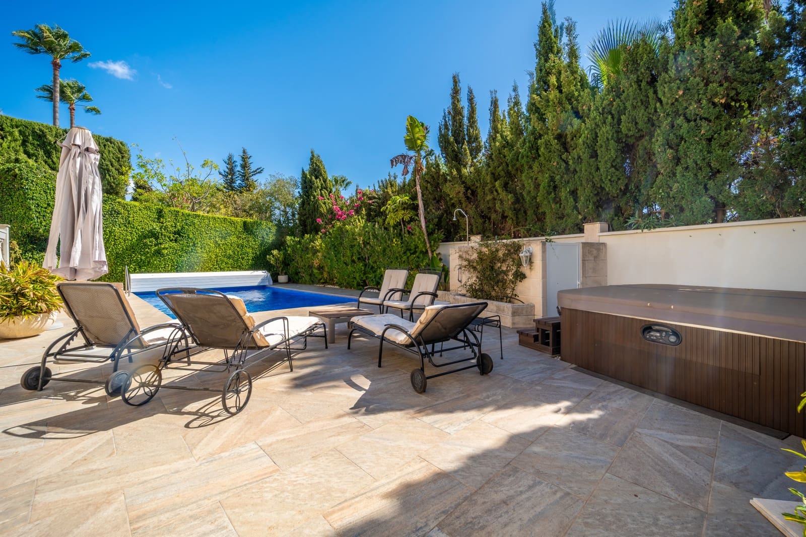 5 soveværelse Villa til salg i Marbella med swimmingpool garage - € 1.695.000 (Ref: 9303331)