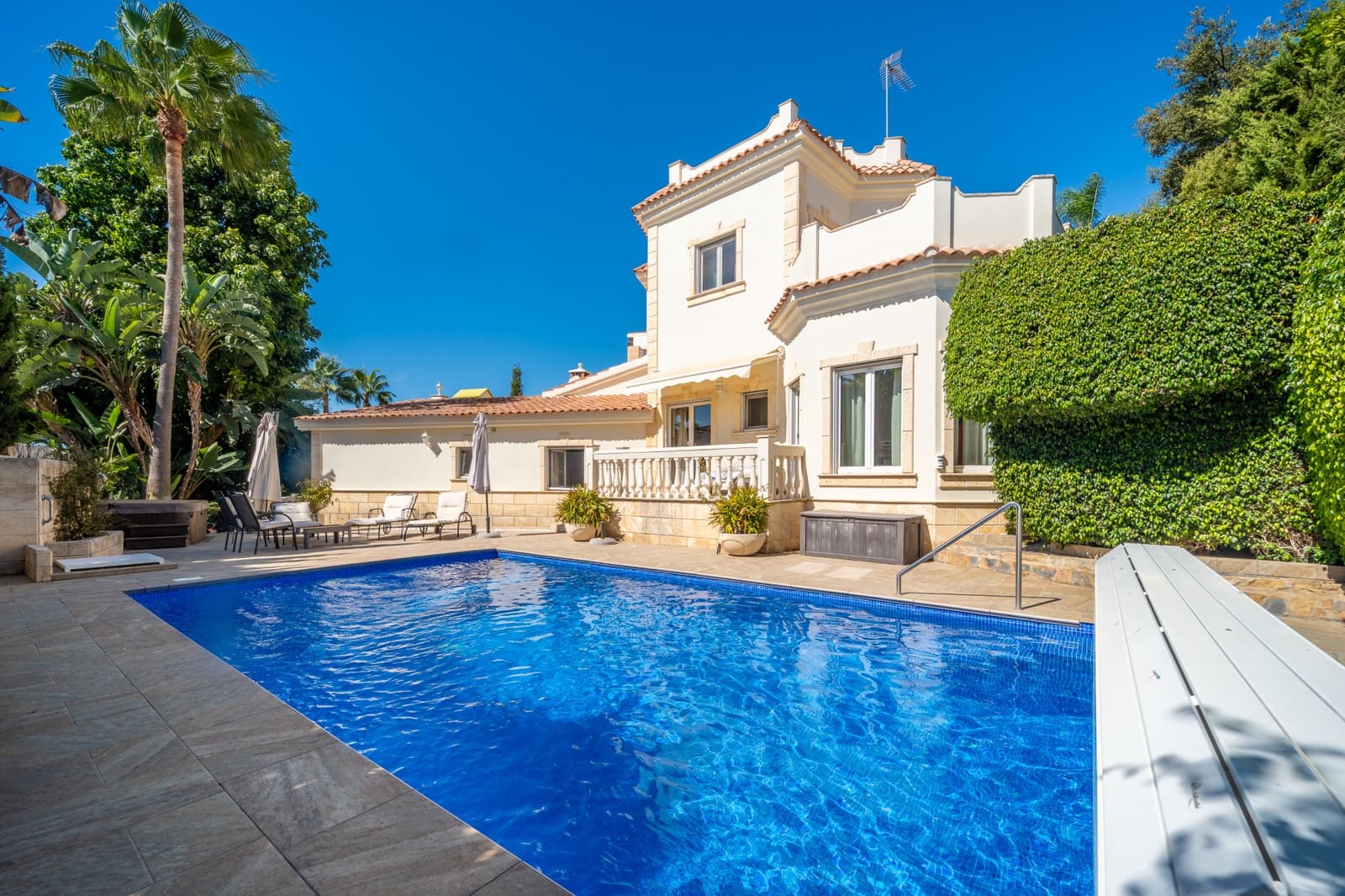 5 soveværelse Villa til salg i Marbella med swimmingpool garage - € 1.695.000 (Ref: 9303331)