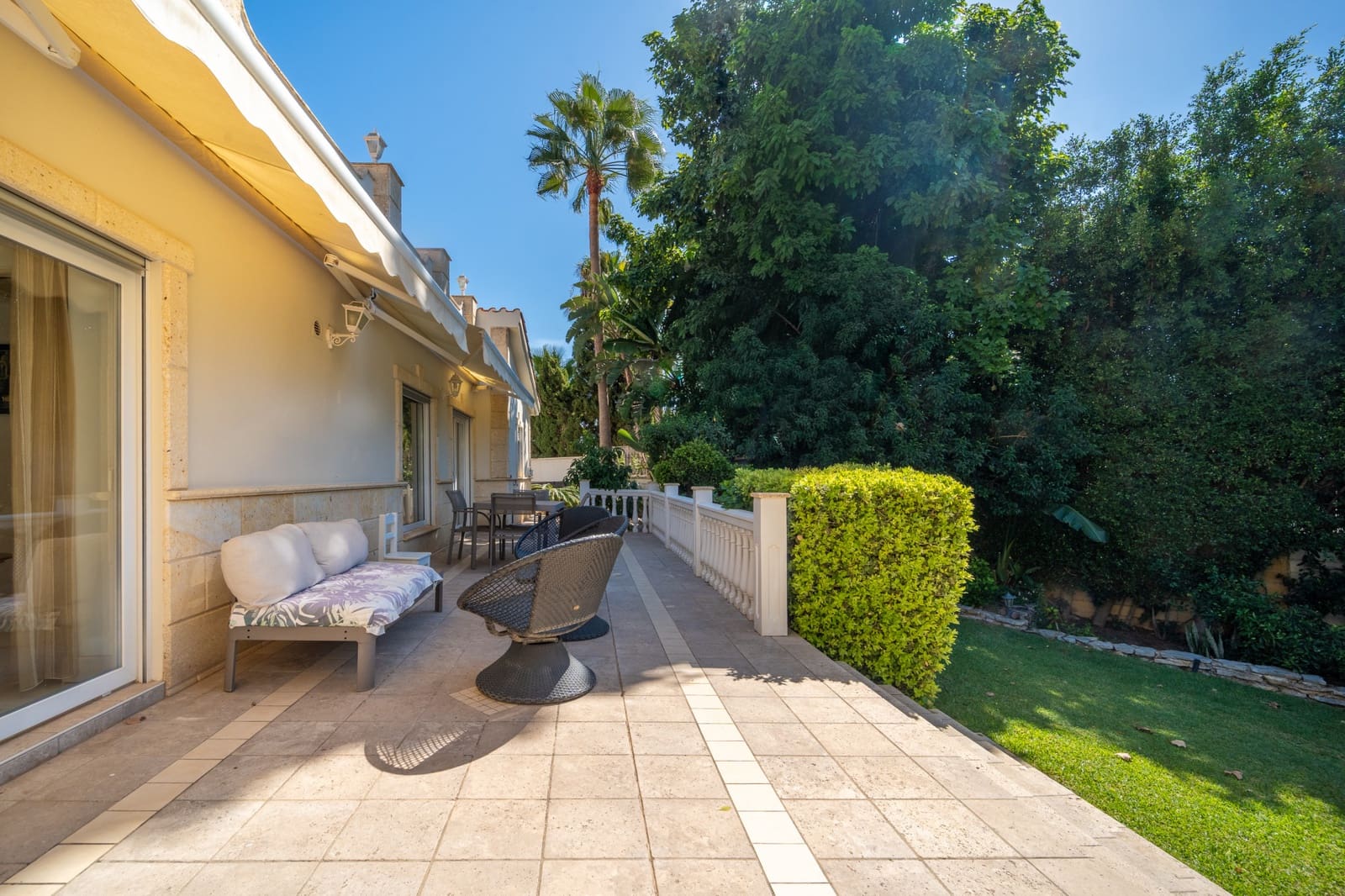 5 soveværelse Villa til salg i Marbella med swimmingpool garage - € 1.695.000 (Ref: 9303331)