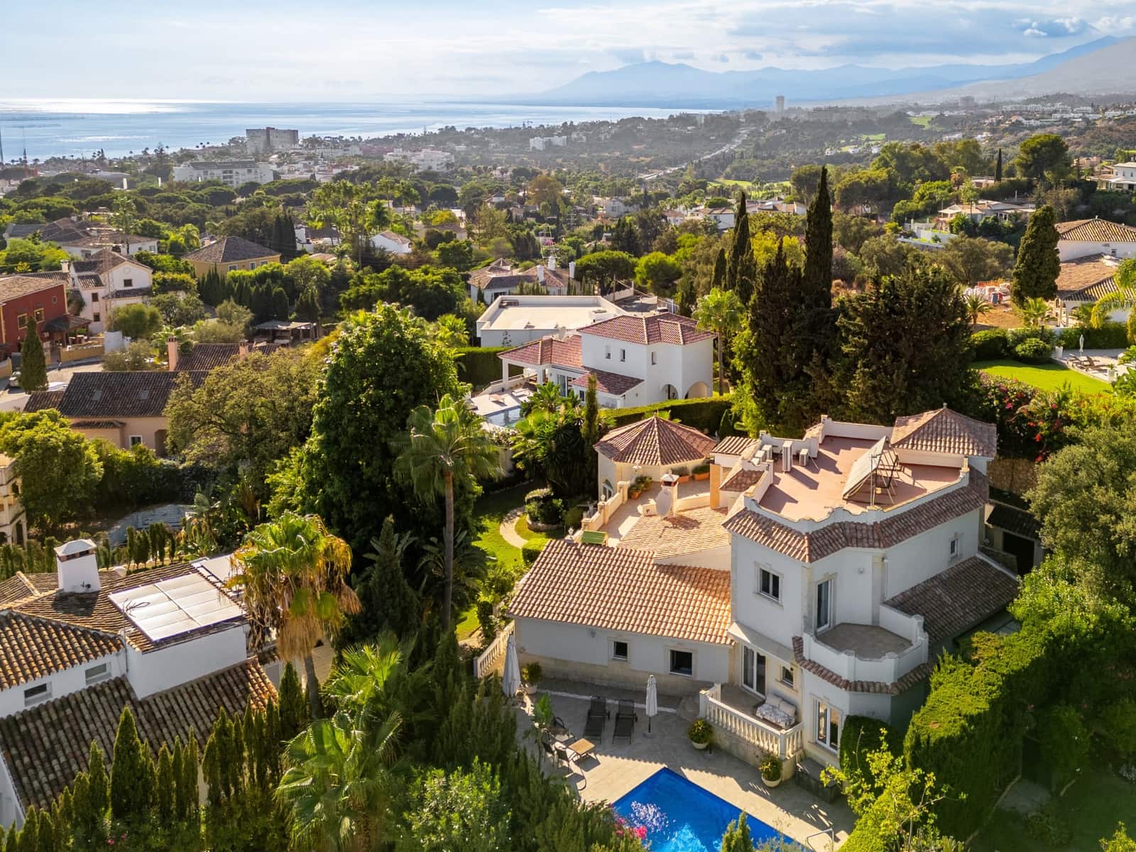 5 soveværelse Villa til salg i Marbella med swimmingpool garage - € 1.695.000 (Ref: 9303331)