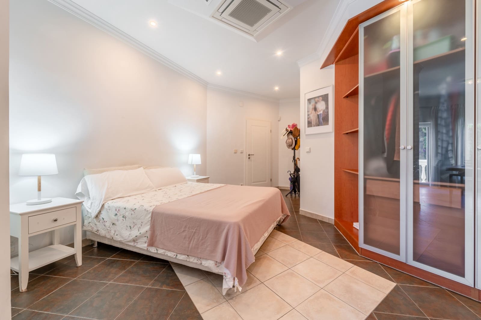 5 soveværelse Villa til salg i Marbella med swimmingpool garage - € 1.695.000 (Ref: 9303331)