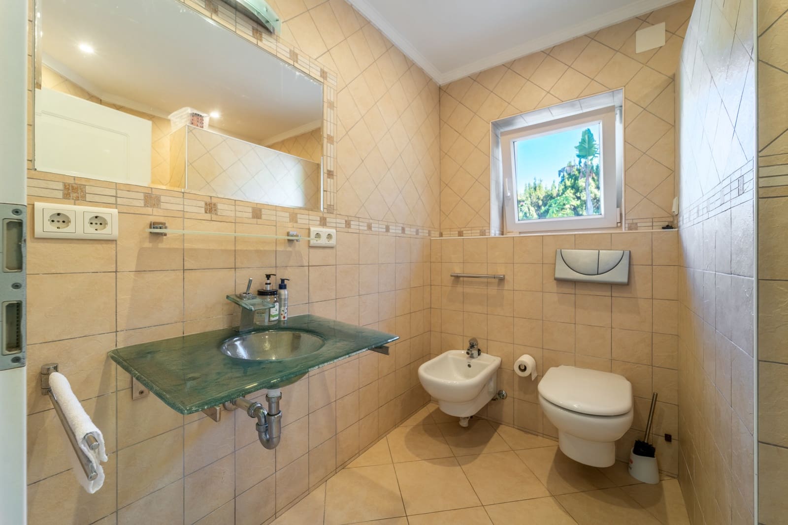5 soveværelse Villa til salg i Marbella med swimmingpool garage - € 1.695.000 (Ref: 9303331)
