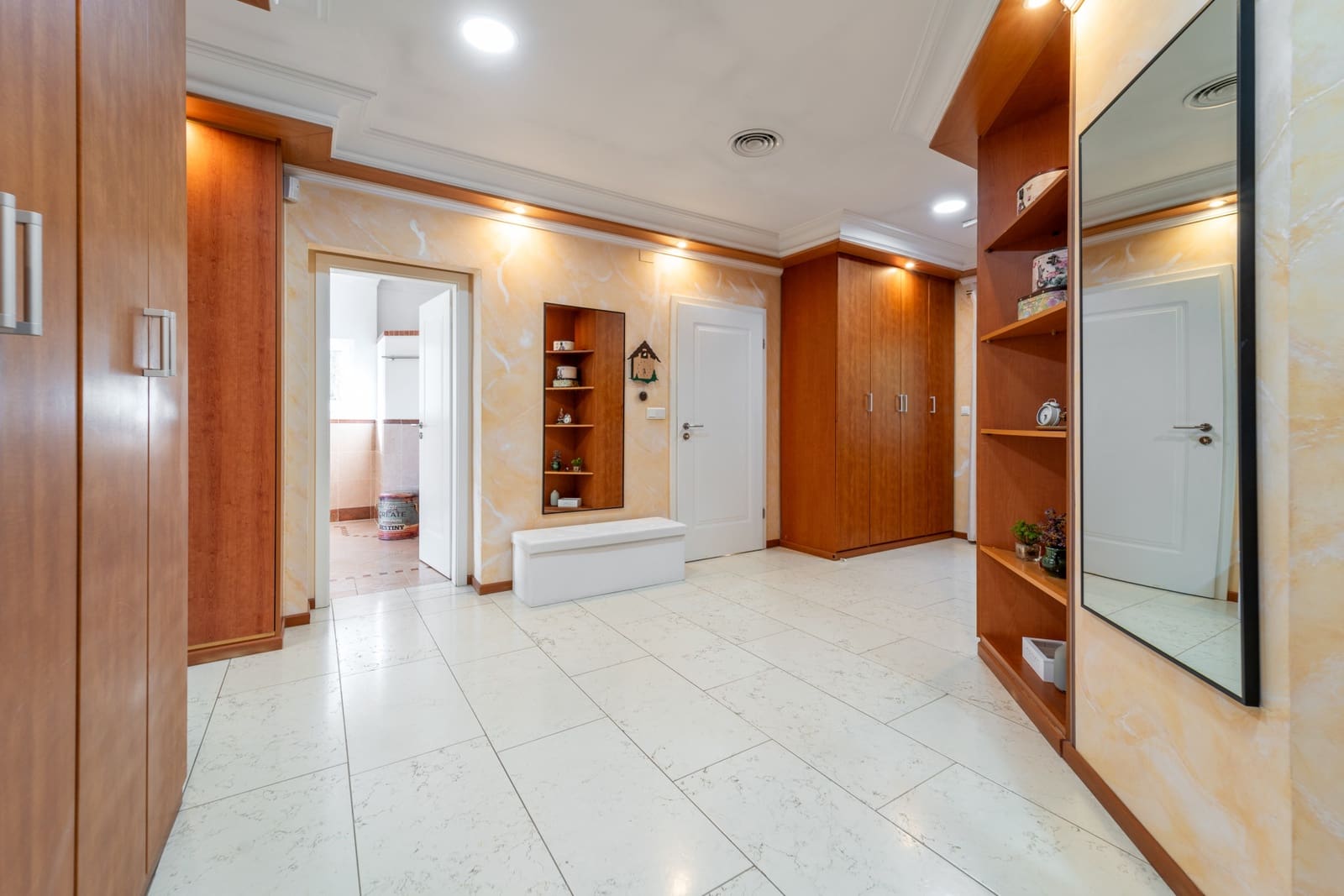 5 soveværelse Villa til salg i Marbella med swimmingpool garage - € 1.695.000 (Ref: 9303331)