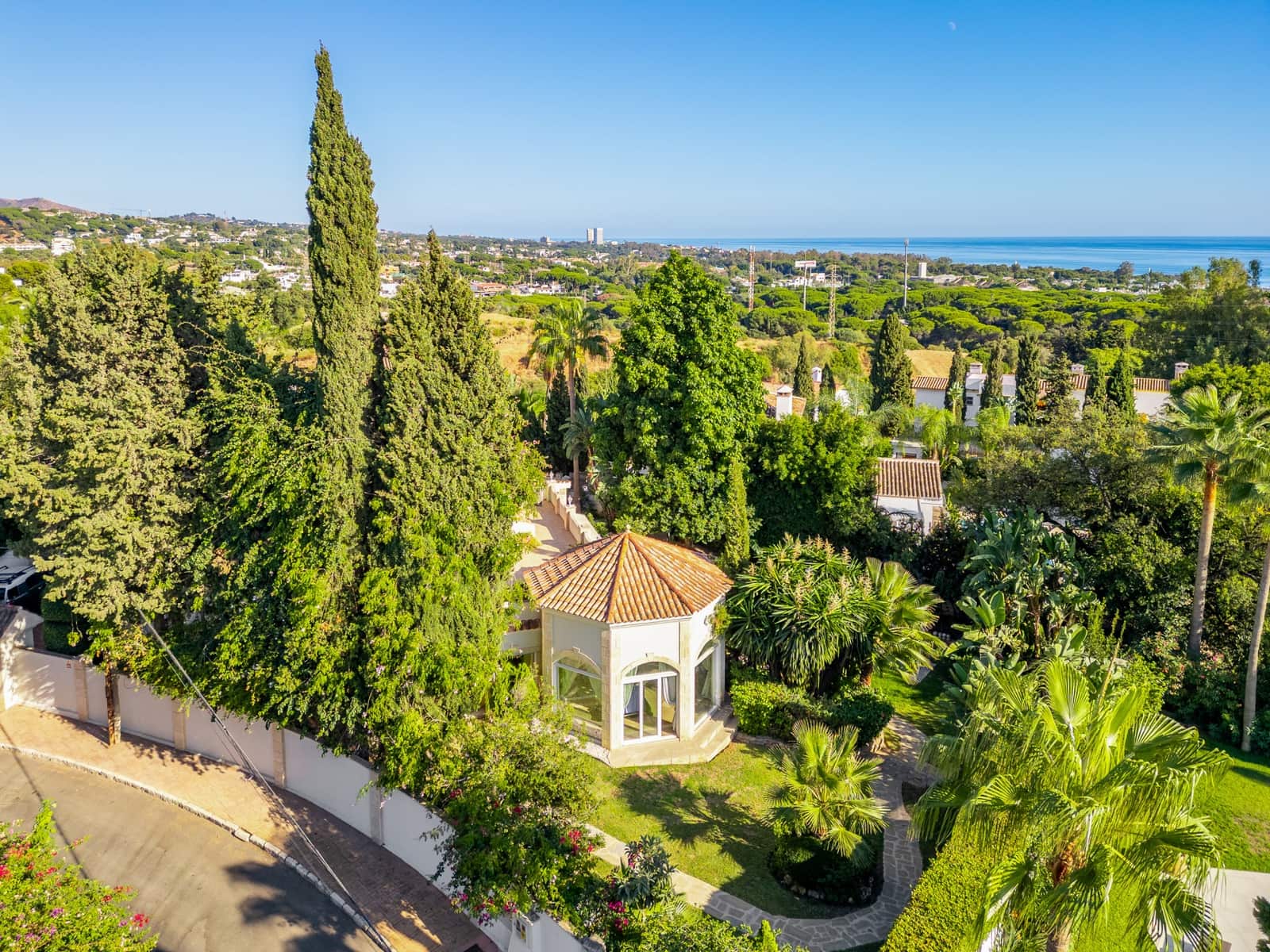 5 soveværelse Villa til salg i Marbella med swimmingpool garage - € 1.695.000 (Ref: 9303331)