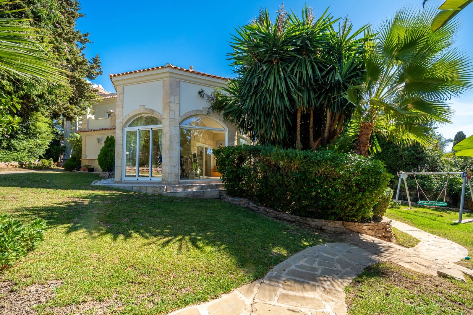 5 soveværelse Villa til salg i Marbella med swimmingpool garage - € 1.695.000 (Ref: 9303331)
