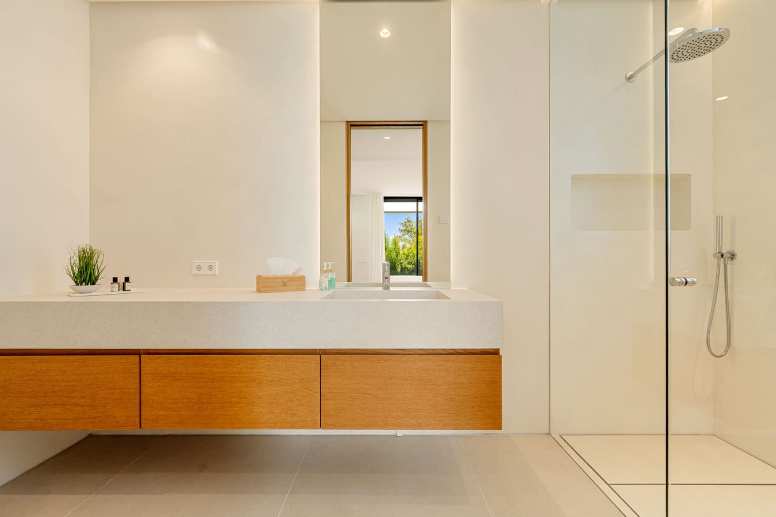 6 quarto Moradia para venda em Guadalmina com piscina garagem - 5 995 000 € (Ref: 9310737)