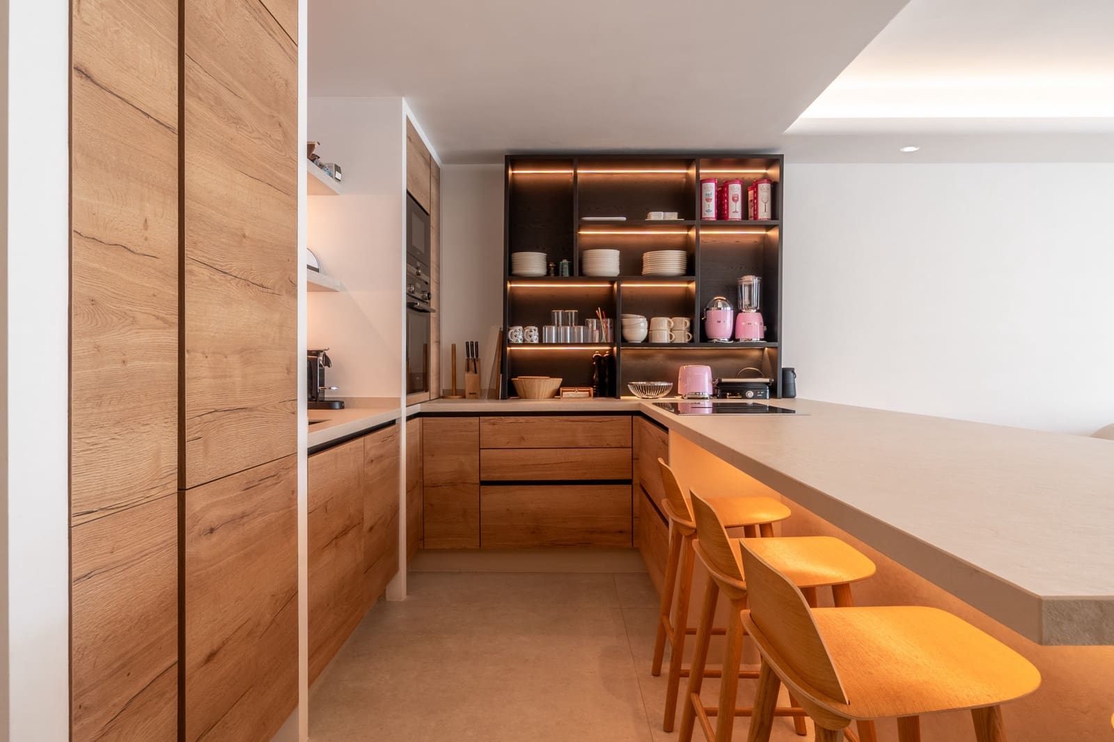 3 bedroom Apartment for rent in Marbella with pool garage - € 13,000 (Ref: 9312035)