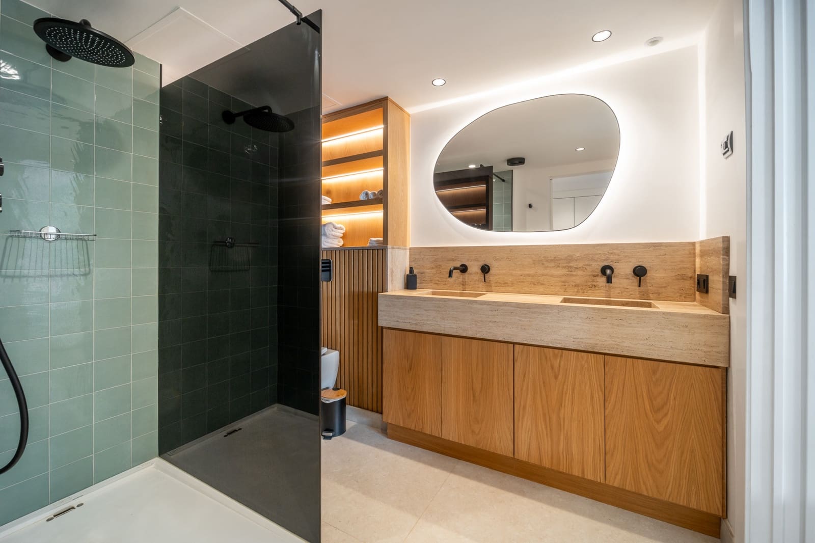 3 bedroom Apartment for rent in Marbella with pool garage - € 13,000 (Ref: 9312035)