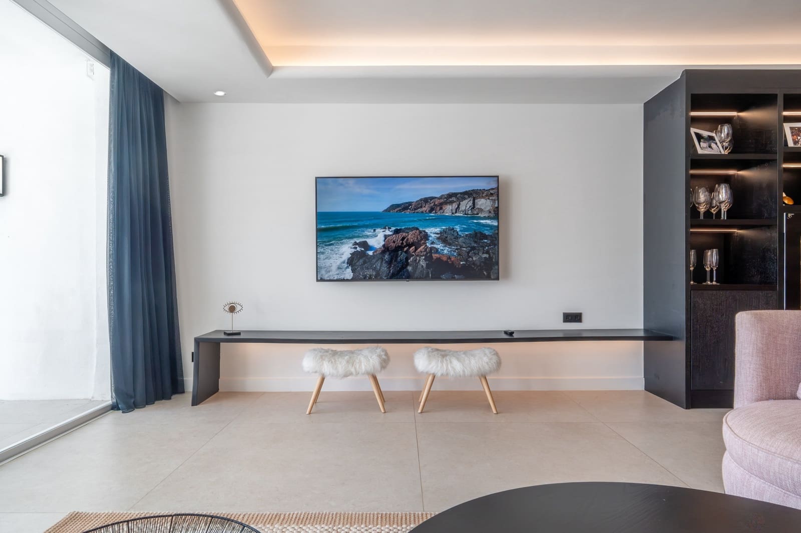 3 bedroom Apartment for rent in Marbella with pool garage - € 13,000 (Ref: 9312035)