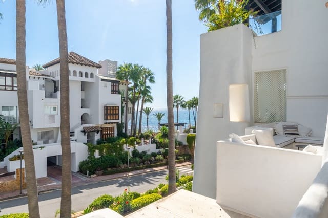 3 bedroom Apartment for rent in Marbella with pool garage - € 13,000 (Ref: 9312035)