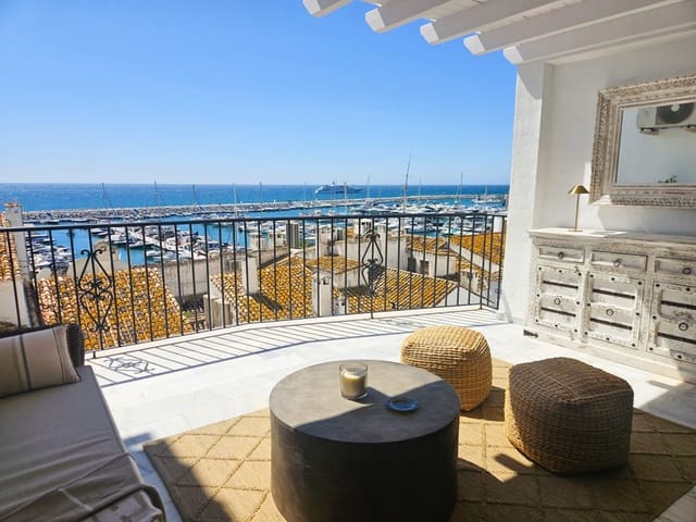   2 soveværelse   ferieLejlighed i Marbella med   garage  - € 3.500 (Ref: 9312037)