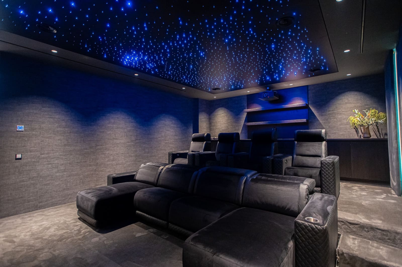 7 bedroom Villa for sale in Marbella with pool garage - € 8,750,000 (Ref: 9312601)