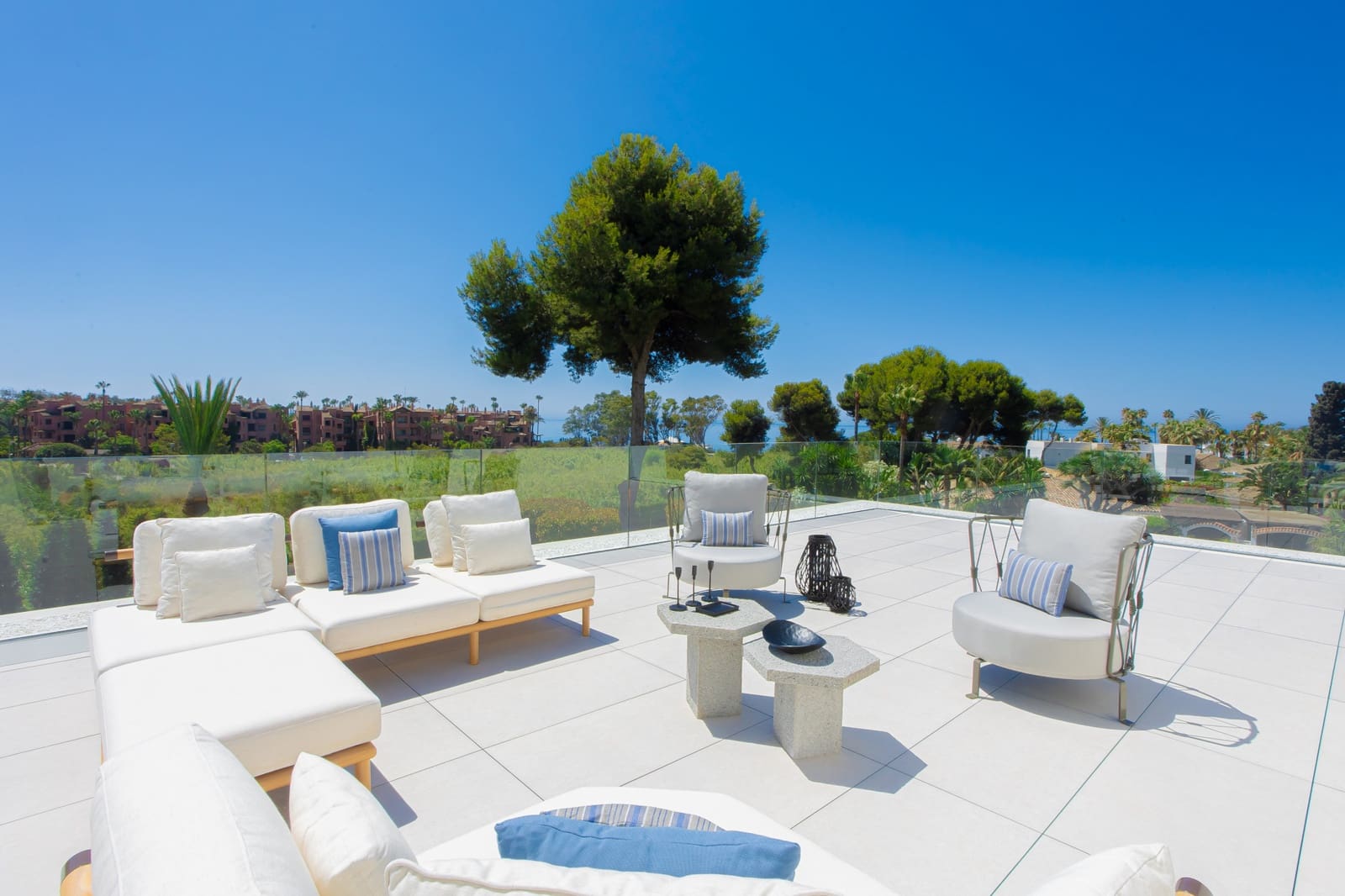 6 bedroom Villa for sale in Marbella with pool garage - € 8,750,000 (Ref: 9312601)