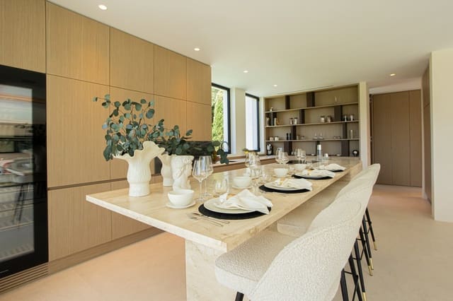 6 sovrum Villa till salu i Marbella med pool garage - 8 750 000 € (Ref: 9312601)