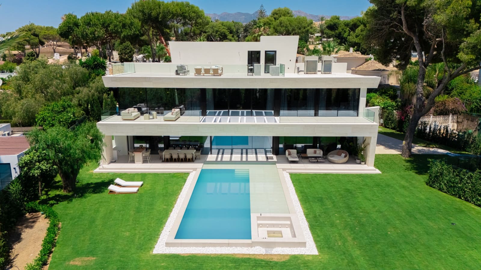6 bedroom Villa for sale in Marbella with pool garage - € 8,750,000 (Ref: 9312601)