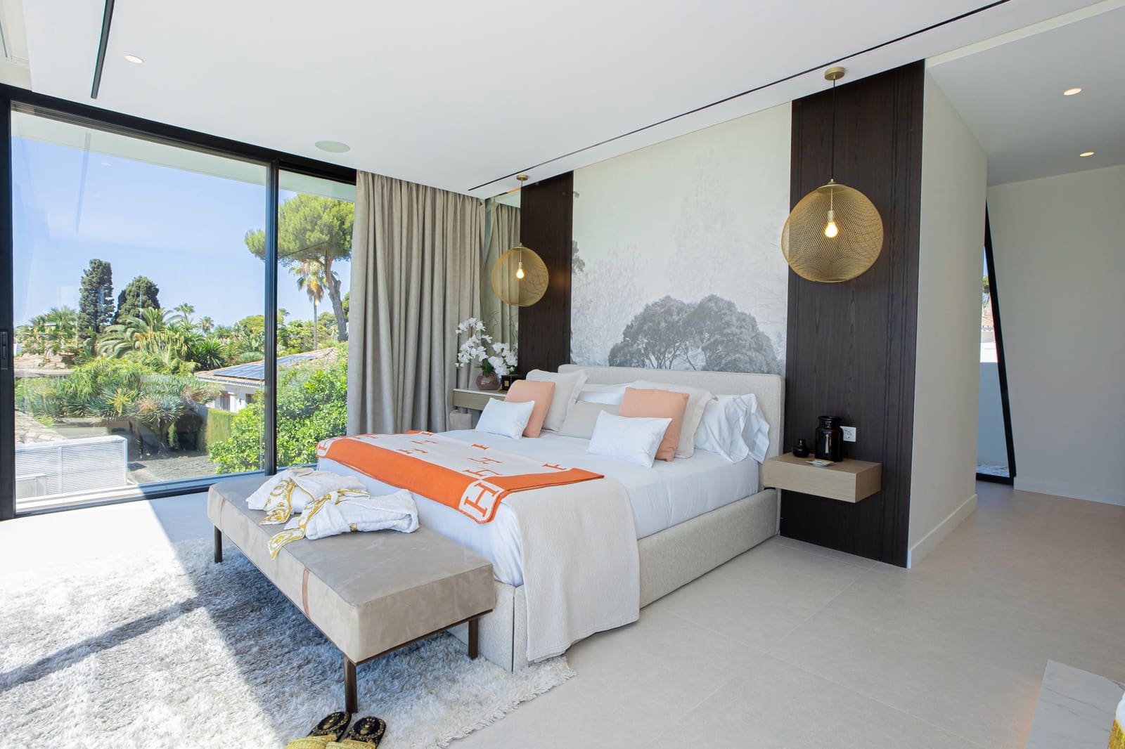 6 bedroom Villa for sale in Marbella with pool garage - € 8,750,000 (Ref: 9312601)
