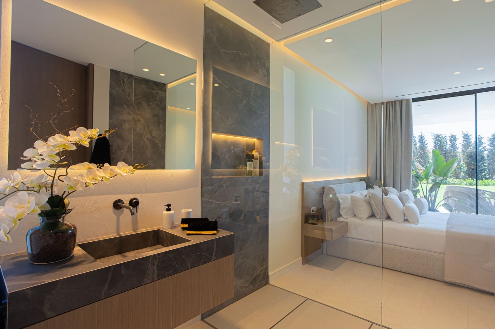 6 bedroom Villa for sale in Marbella with pool garage - € 8,750,000 (Ref: 9312601)