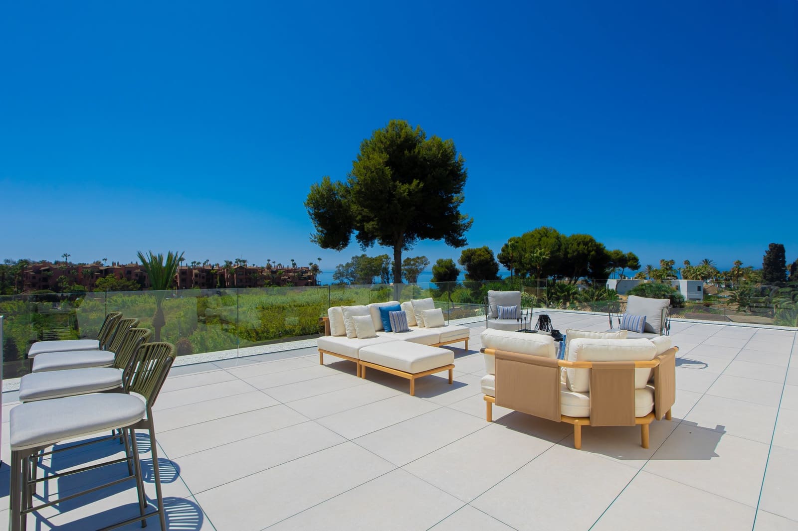 6 bedroom Villa for sale in Marbella with pool garage - € 8,750,000 (Ref: 9312601)