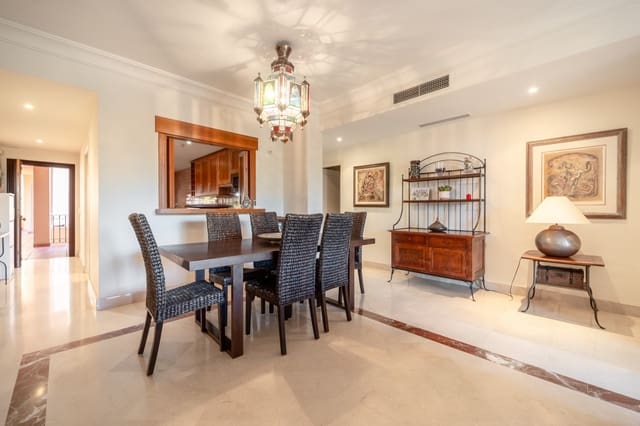 2 chambre Appartement à vendre à San Pedro de Alcantara, Marbella avec piscine garage - 795 000 € (Ref: 9317664)