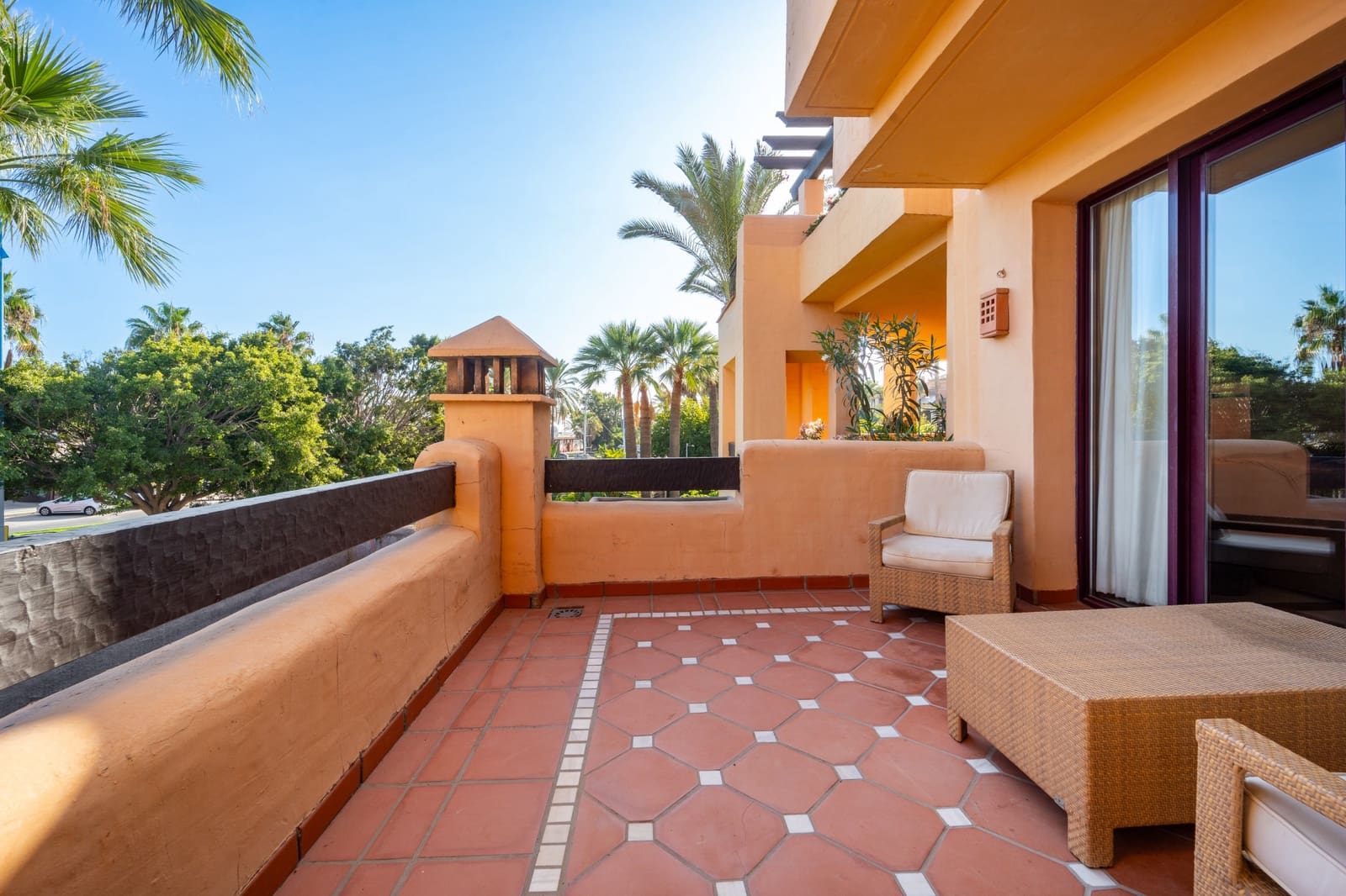 2 bedroom Apartment for sale in San Pedro de Alcantara with pool garage - € 795,000 (Ref: 9317664)