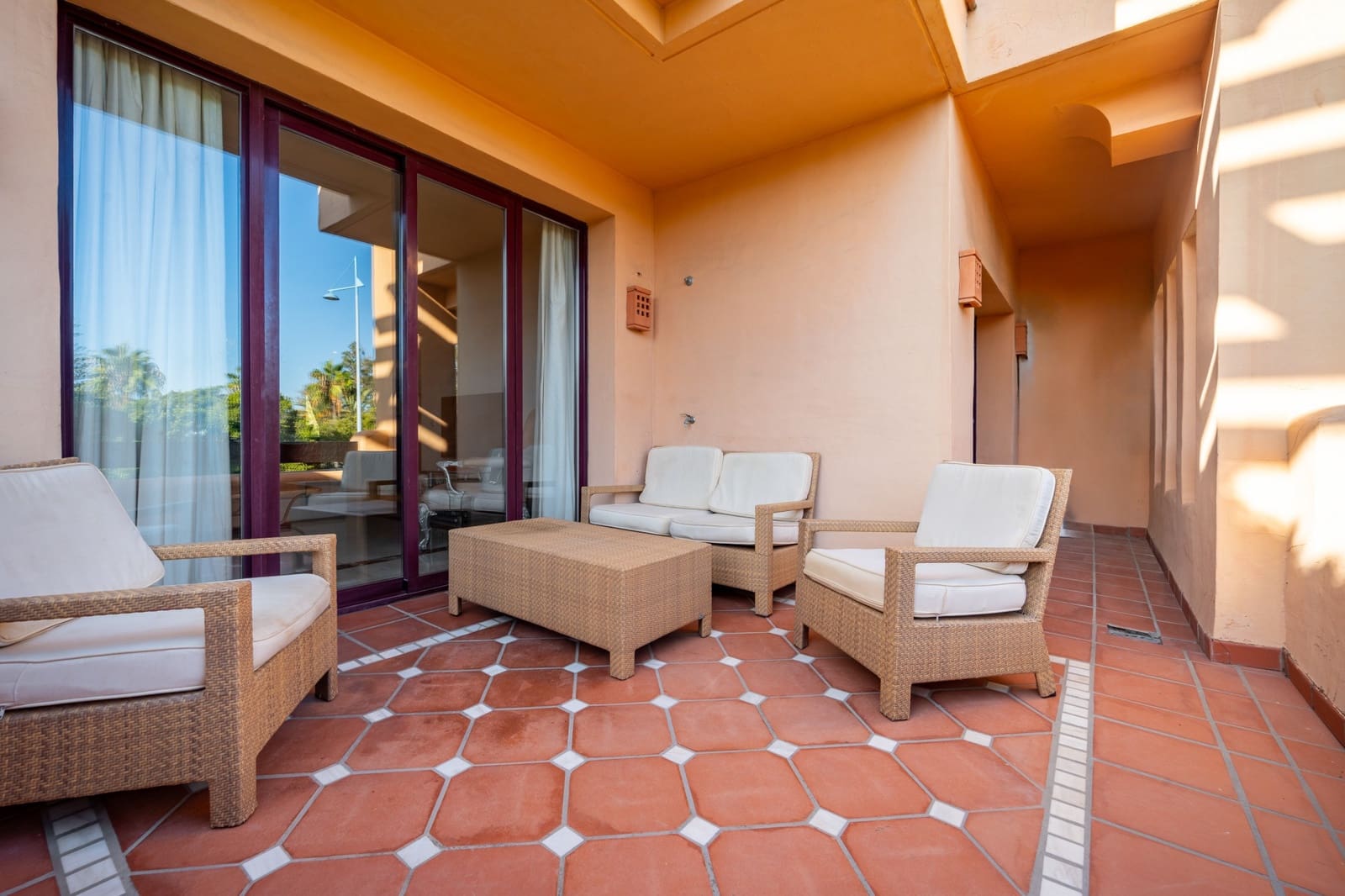 2 bedroom Apartment for sale in San Pedro de Alcantara with pool garage - € 795,000 (Ref: 9317664)