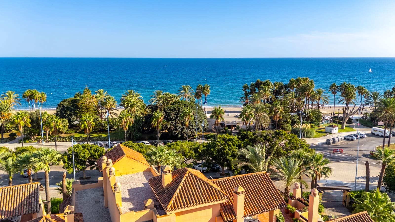 2 bedroom Apartment for sale in San Pedro de Alcantara with pool garage - € 795,000 (Ref: 9317664)