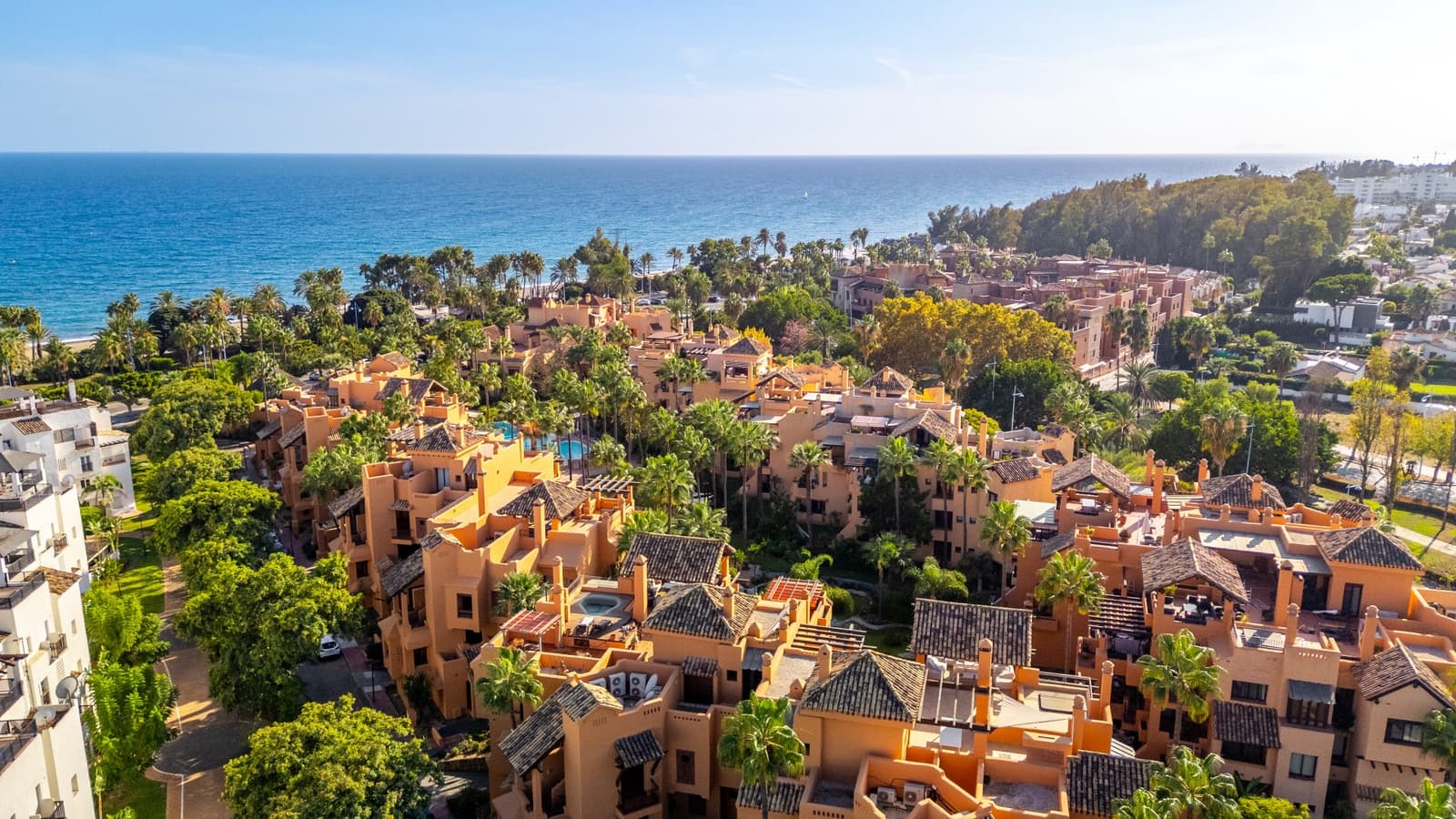 2 bedroom Apartment for sale in San Pedro de Alcantara with pool garage - € 795,000 (Ref: 9317664)