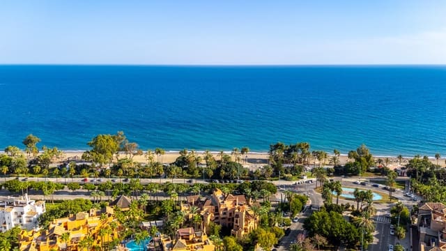 2 sovrum Lägenhet till salu i San Pedro de Alcantara, Marbella med pool garage - 795 000 € (Ref: 9317664)