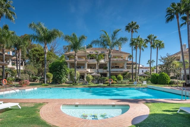 3 soveværelse Penthouse til salg i Marbella med swimmingpool garage - € 1.650.000 (Ref: 9321689)