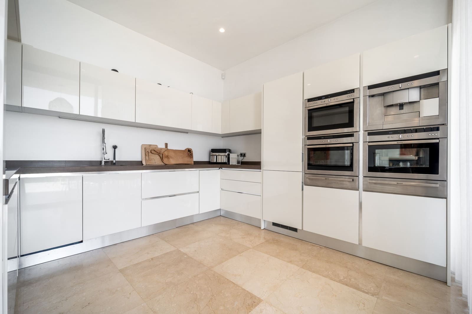 5 slaapkamer Villa te koop in Benahavis met zwembad garage - € 3.950.000 (Ref: 9330477)