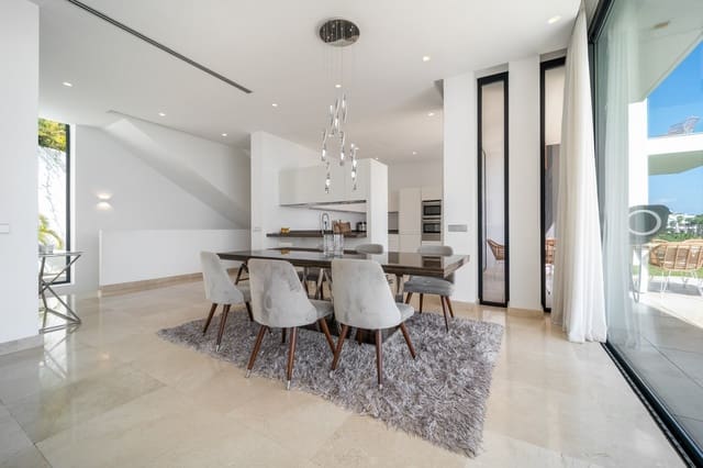 5 Zimmer Villa zu verkaufen in Benahavís mit Pool Garage - 3.950.000 € (Ref: 9330477)