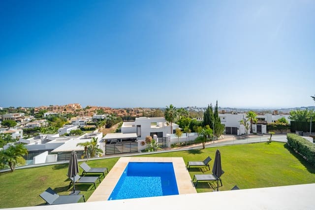 5 Zimmer Villa zu verkaufen in Benahavís mit Pool Garage - 3.950.000 € (Ref: 9330477)