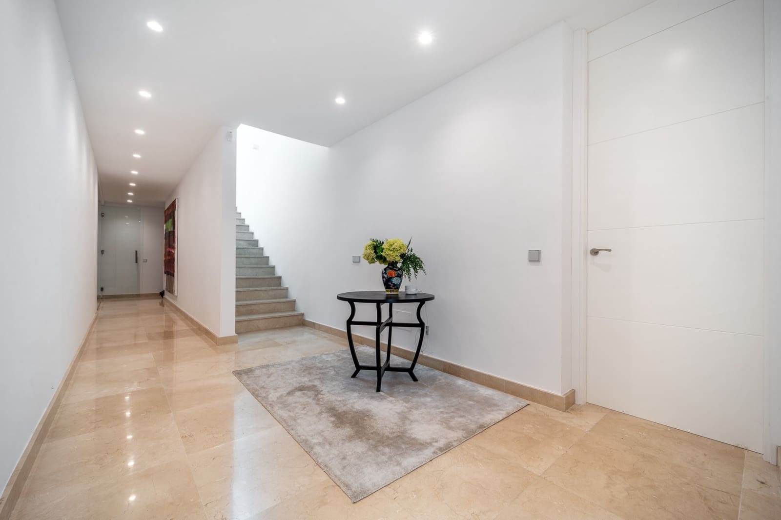 5 bedroom Villa for sale in Benahavis with pool garage - € 3,950,000 (Ref: 9330477)