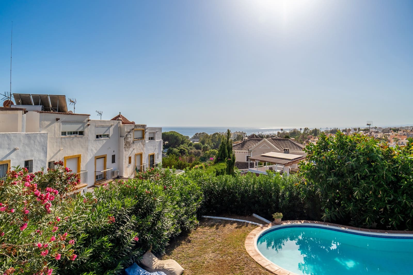 6 Zimmer Villa zu vermieten in Marbella mit Pool Garage - 6.800 € (Ref: 9339180)